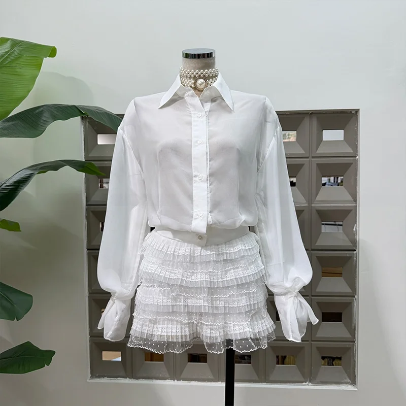 

Ele Single-Button Silk irt with Lace Detail See-Tough Design High-Waisted Skirt Slimming Korean Faion Spring 2026