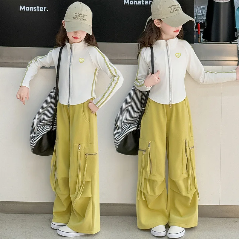 

Осенние комплекты для маленьких девочек, полосатое пальто с вышивкой в виде сердца + однотонные штаны-карго с эластичной резинкой на талии, детский комплект для девочек, комплекты из двух предметов для маленьких девочек