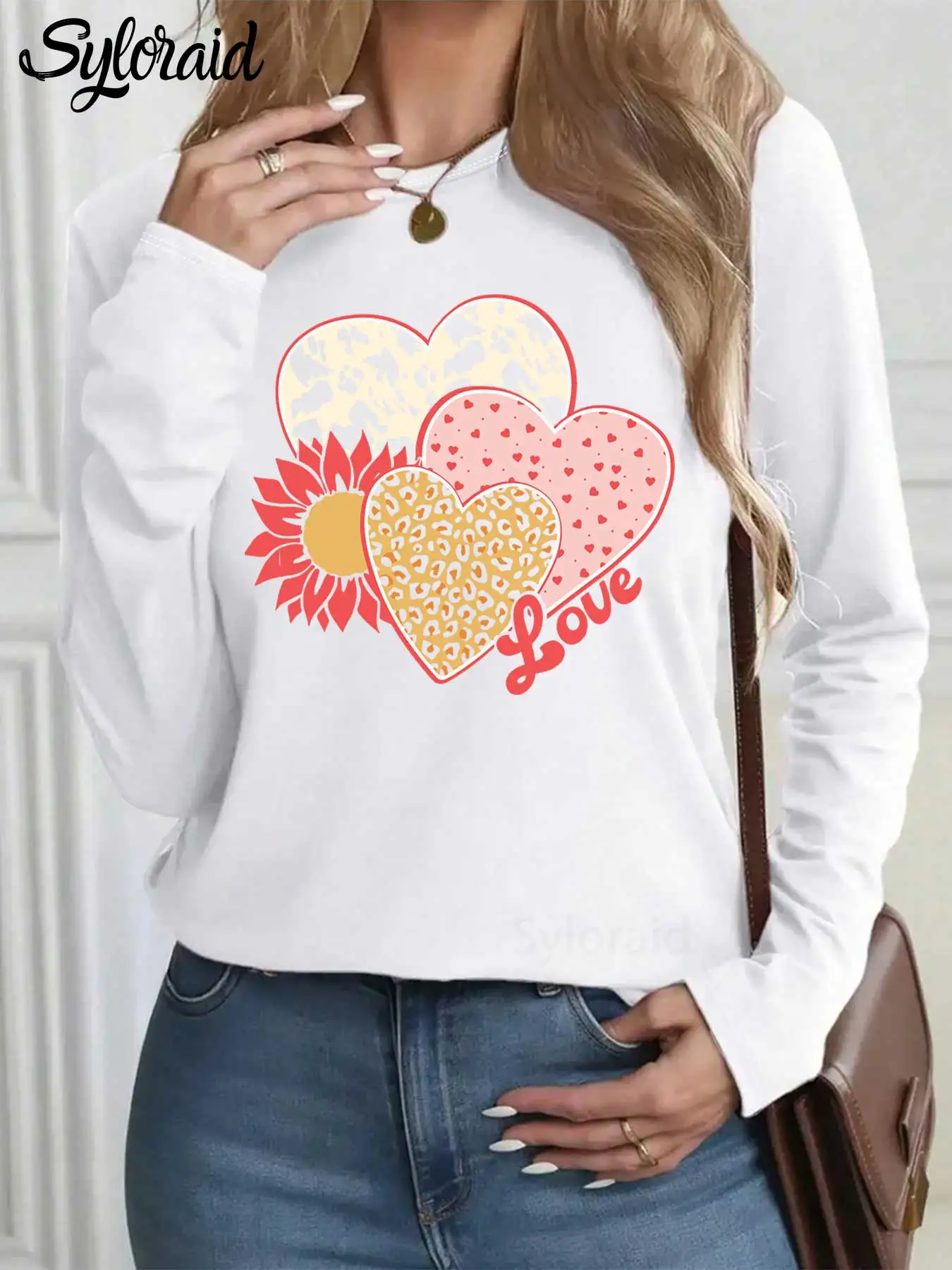

Women's Long Sleeve T Shirt Valentine's Day Floral Leopard Heart Print T Shirt Fashion Round Neck Casual Top