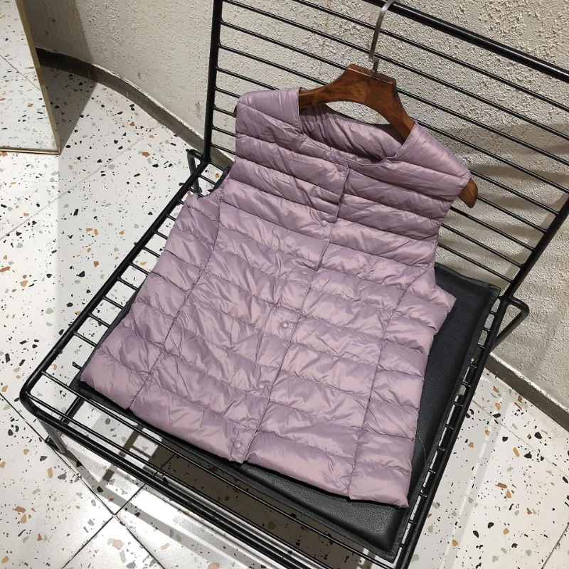 أنثى 90% بطة بيضاء أسفل خفيفة الوزن للغاية قابلة للتعبئة الدافئة أسفل بطانة سترة 2023 جديد إمرأة بلا أكمام سترة منفوخة