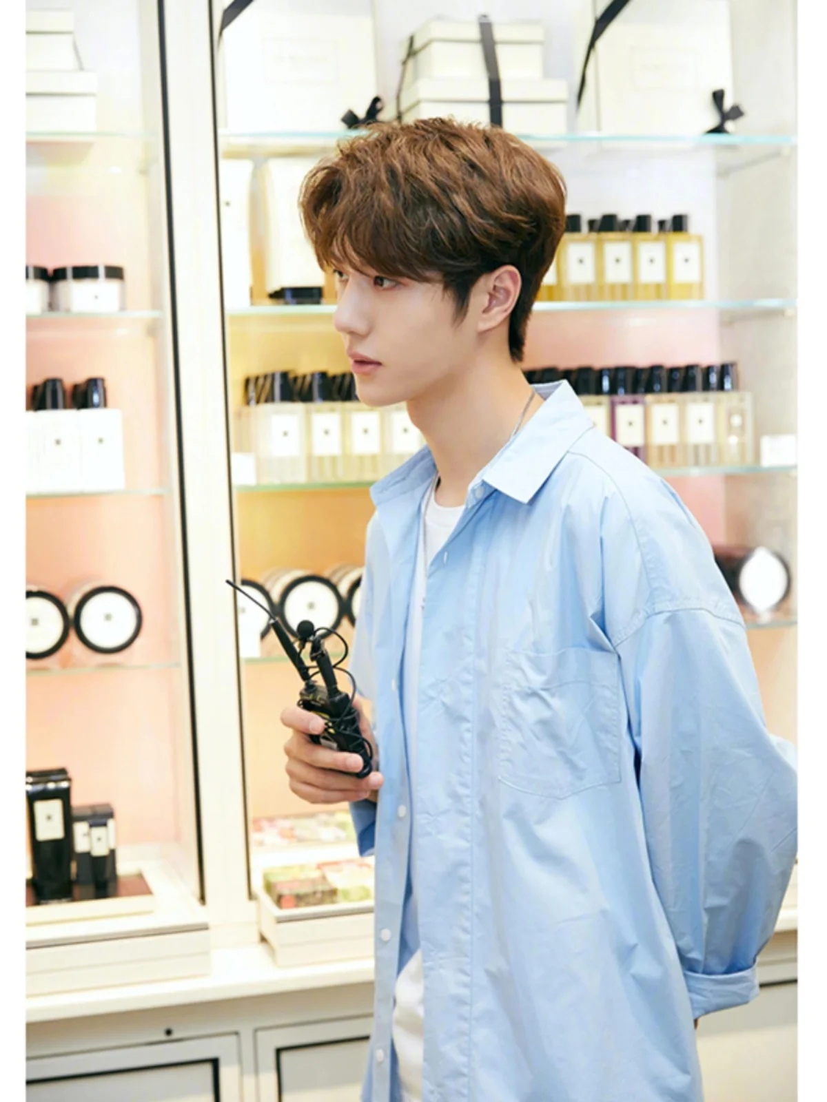 

Мужская летняя тонкая рубашка из синего шелка с длинным рукавом, молодежная модная верхняя одежда для защиты от солнца, повседневная одежда в стиле Clean Sle