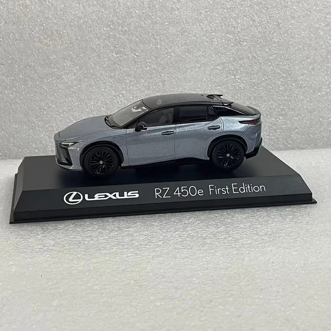 Die Cast Alloy Off-road Car SUV for 1:43 Scale Metal Model Toy