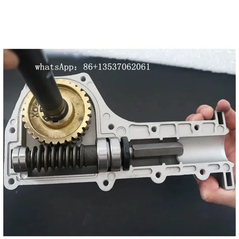 Lawn Mower Weeding Wheel Loosening Wheel Assembly Gearbox Gearbox Accessories Copper Gear Spindle Aluminum Shell