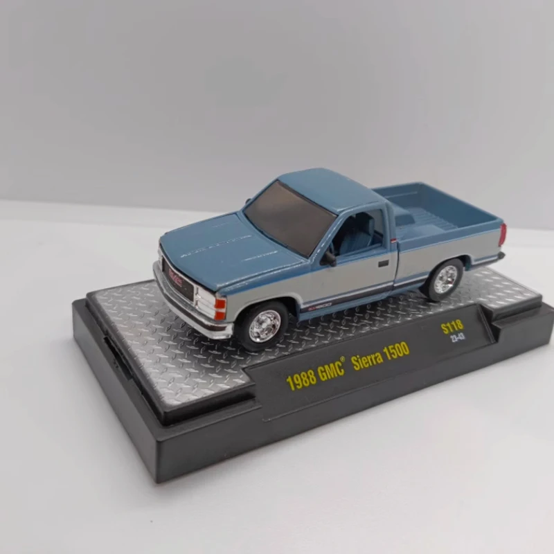 

M2 Machines, литой под давлением, масштаб 1:64, 1988 GMC Sierra 1500, пикап, имитация сплава, модель автомобиля, коллекция, дисплей, игрушка в подарок