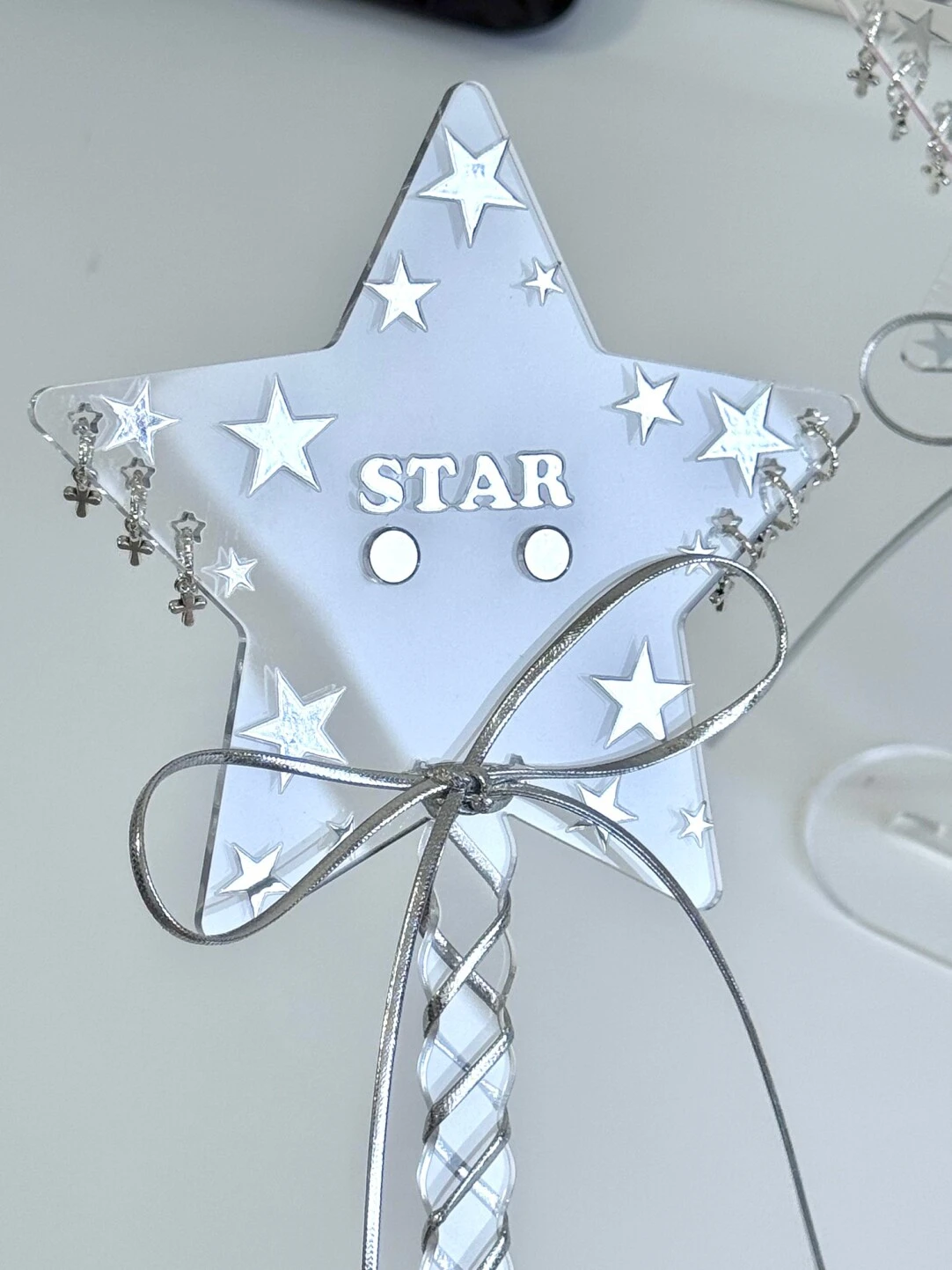 Acrylic Magnetic Badge Display Stick Glitter Silver Stars Ribbon Decoration Handheld Prop for Iron Badges Height 25cm