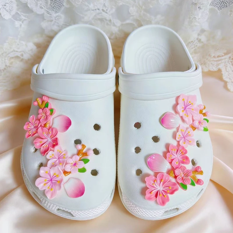 New Sakura Style Designer Hole Shoe Charms Set Fit Children Decorations For Shoes Ornaments Women Accessories Pins Wholesale