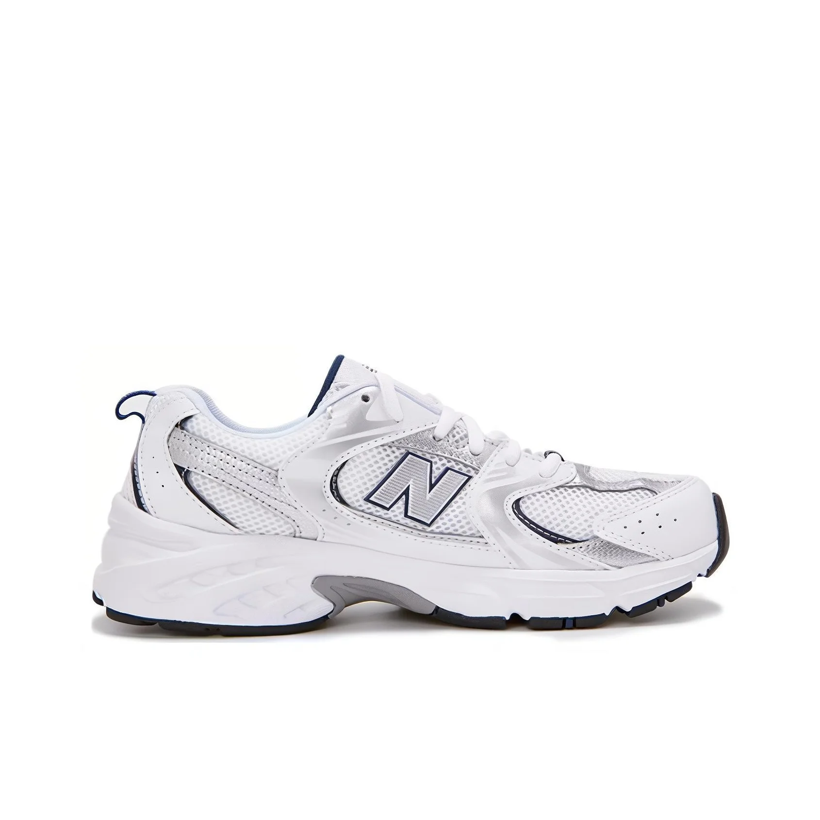 حذاء كاجوال New Balance NB 530 بطبقة واحدة كلاسيكي ممتص للصدمات، مقاوم للاهتراء وجيد التهوية بقصة منخفضة باللون الأبيض