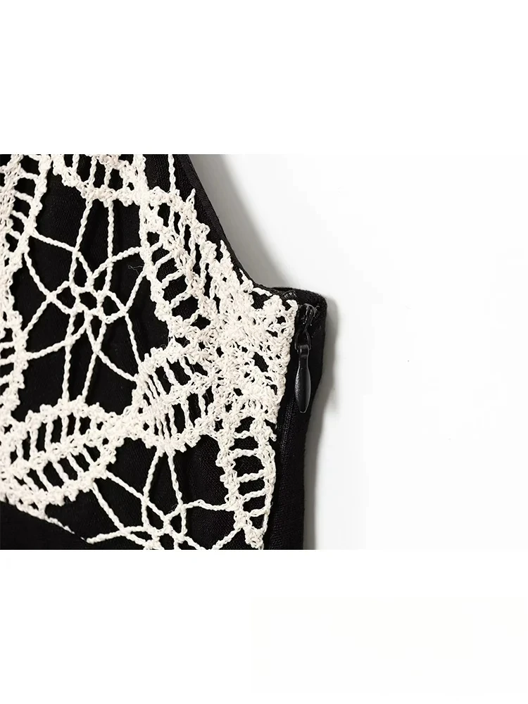 เดรสสายเดี่ยวผู้หญิง KONDALA สไตล์เซ็กซี่ลำลองเก๋ไก๋ แต่งลูกไม้ปักลาย คอวี แขนยาว แฟชั่นใหม่ ฤดูร้อน 2025 เหมาะสำหรับใส่ไปเที่ยวทะเล