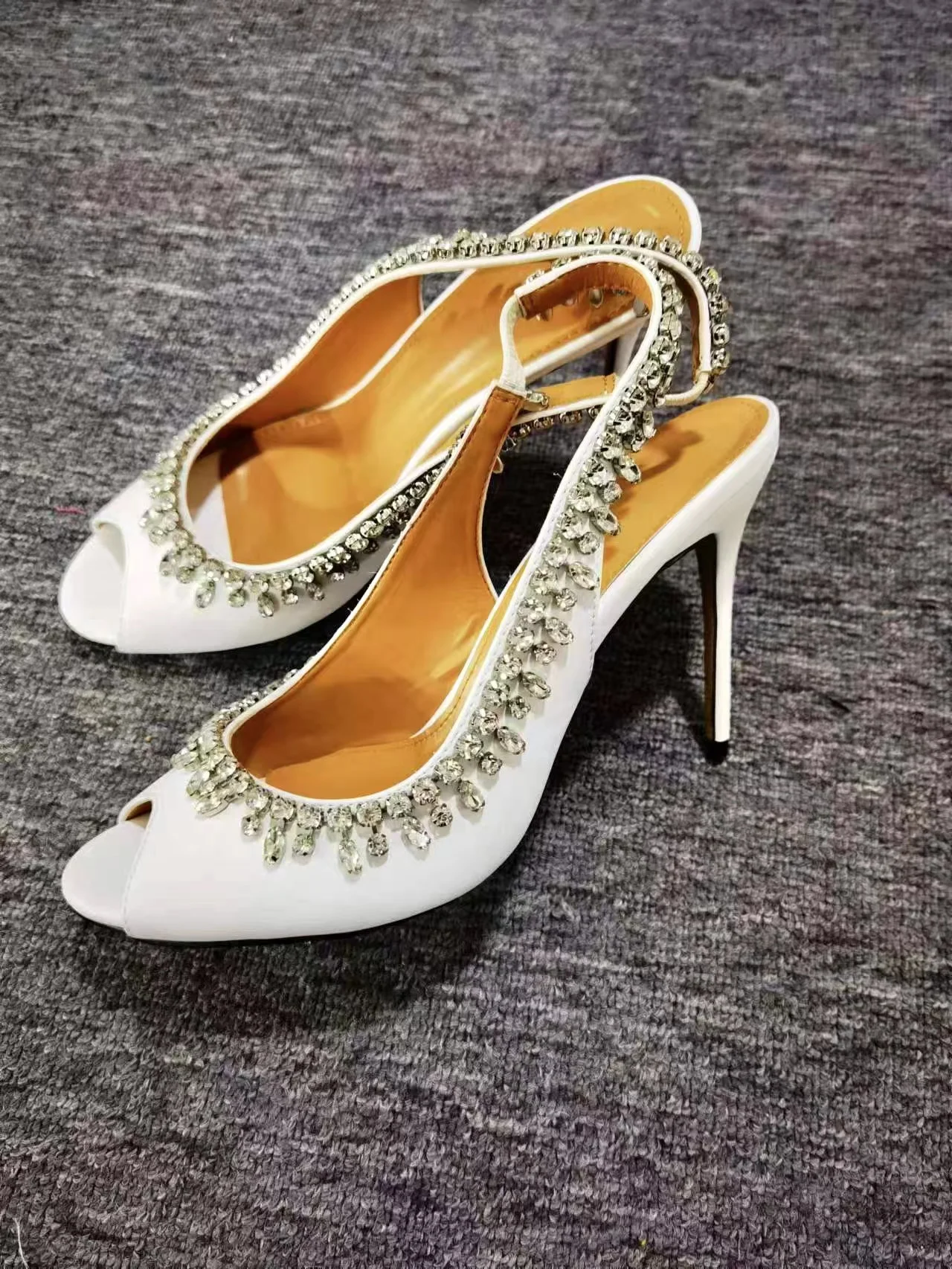 Wedding Crystal Women Pumps Transparent Sexy Ankle Strap Rhinestones Tassel Pendant High Heels Fashion Summer Party Prom Shoes