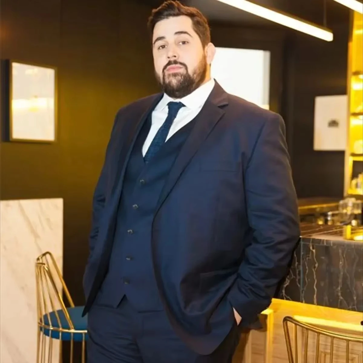 

Plus Size Men's Elegant Notch Lapel Tuxedo 3-Piece Suit with Blazer Vest Pants Set Formal Men's Suit for Wedding Business Dinner