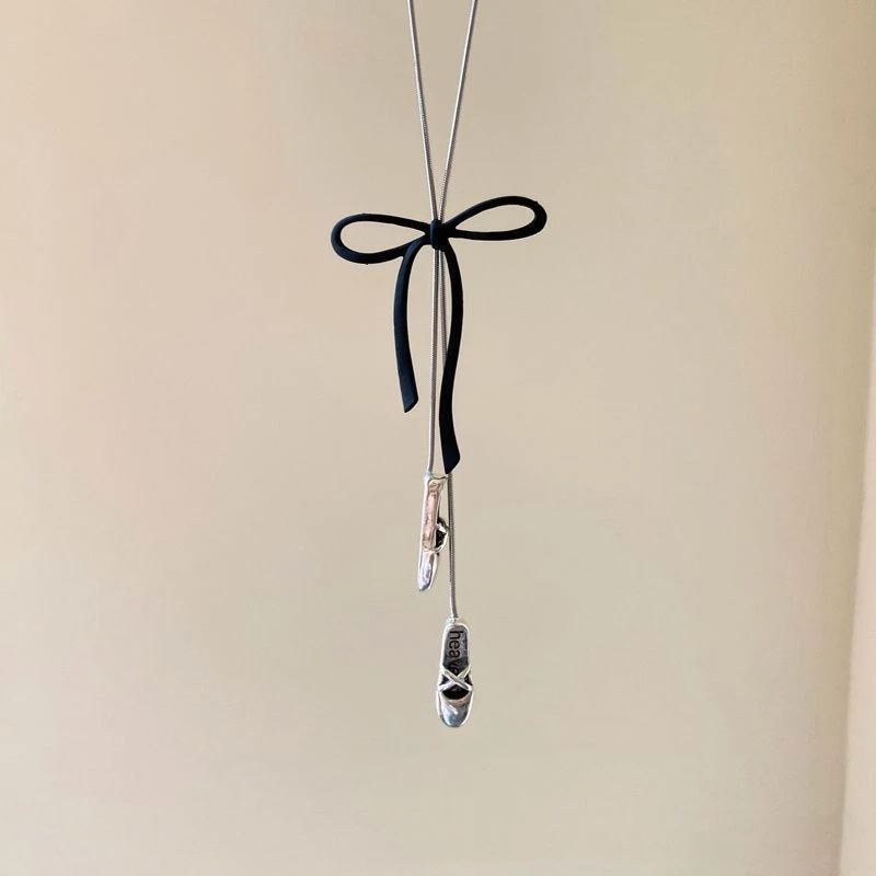 بسيطة Bowknot الرباط قلادة طويلة للنساء أنيقة فضية اللون فراشة هندسية سترة سلسلة الصداقة مجوهرات هدية