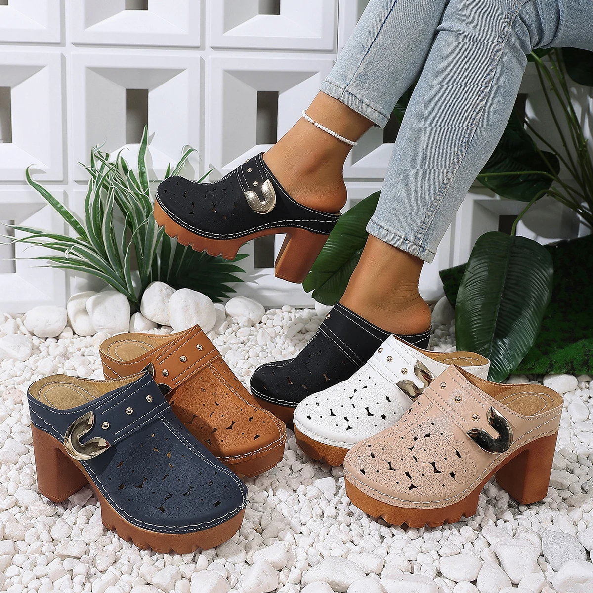 

Women Slip-On Sandals 2026 Lightweight Closed Toe Shoes Women Summer Street Shoes Chunky Heel Mules with Flower Pattern Sandals