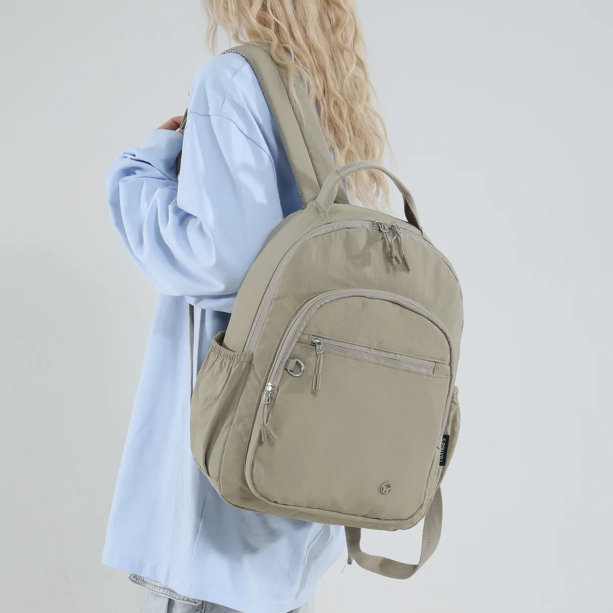 Lekki plecak damski o dużej pojemności, z wieloma przegródkami, uniwersalny, odporny na wodę