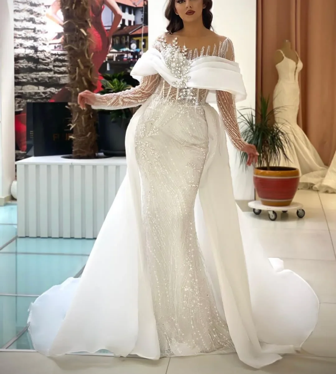 Customized Sheer Neck  Shinny Fully Beads Crystals Wedding Dress Robe De Mariée Long Sleeves Detachable Train Bridal Gown