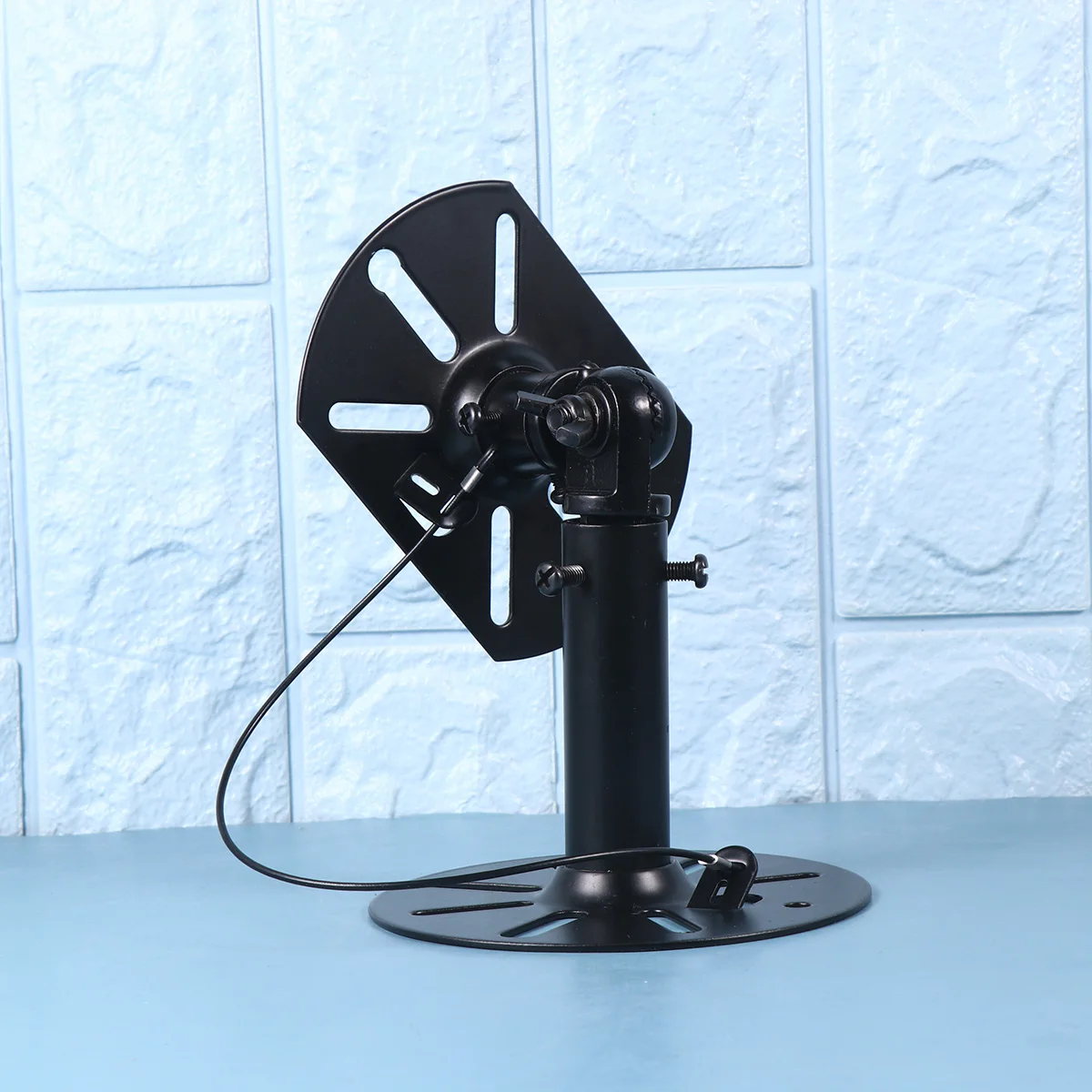 

2pcs Speaker Wall Mount Bracket 360° Rotation 180° Tilt Surround Sound Rack Holder for Home Cinema Satellite Speakers