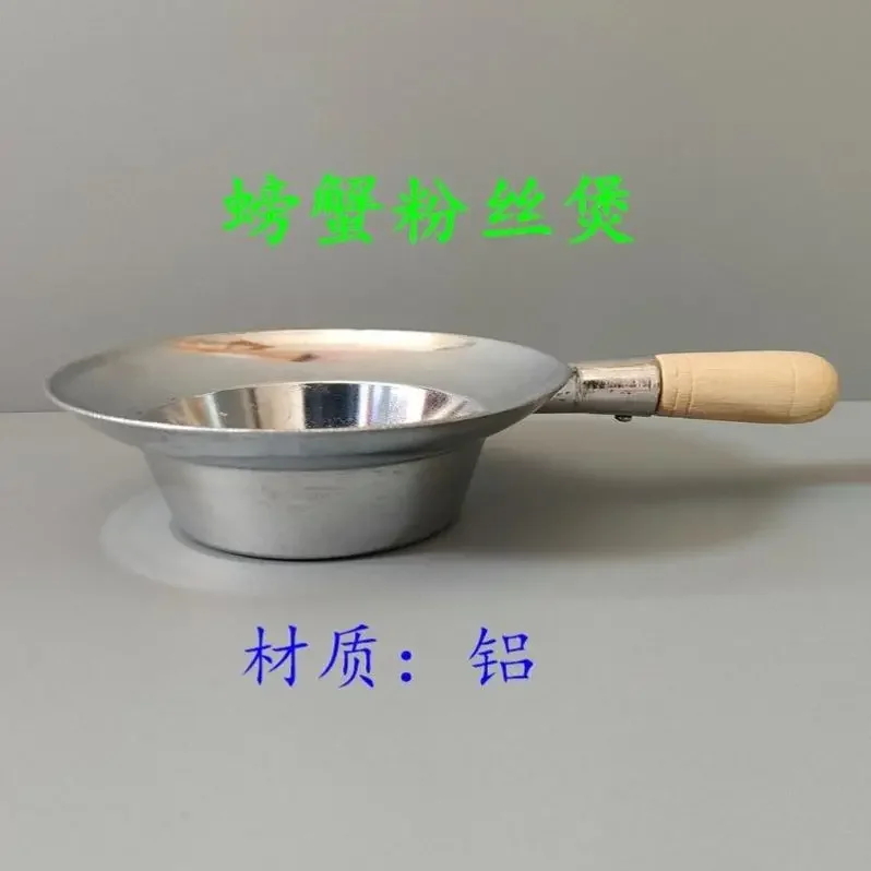 restaurant-with-fresh-shrimp-vermicelli-pot-crab-thai-seafood-noodle