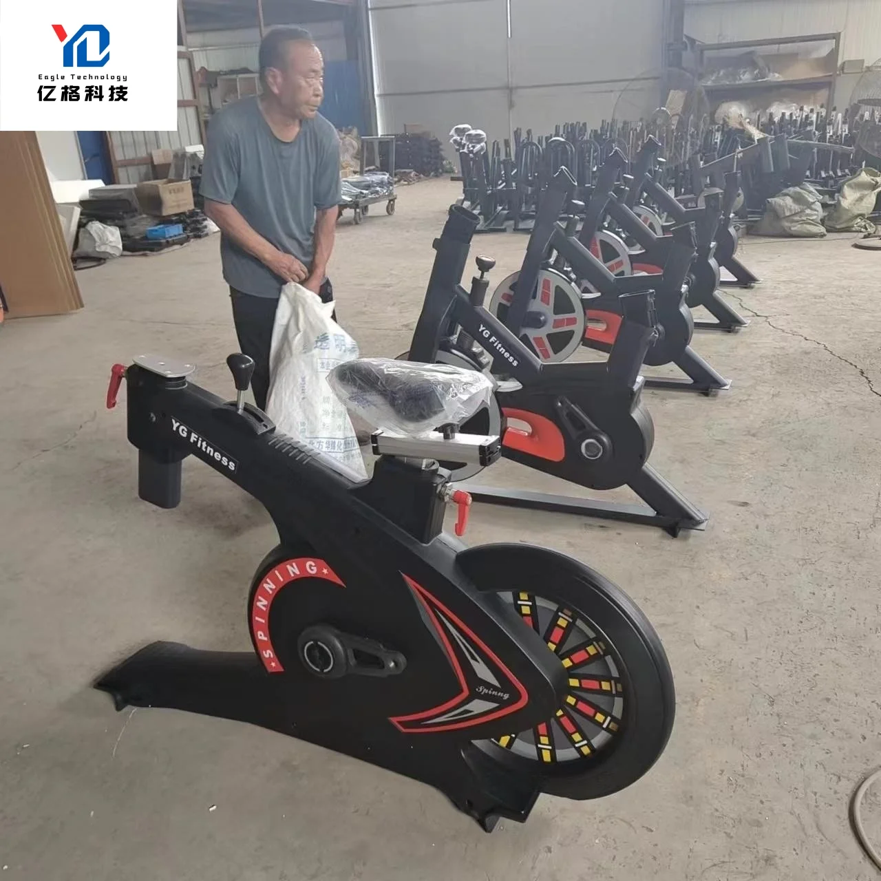 YG-S001 High Quality Commercial Spinning Bike Exercise Bike Gym Fitness Equipment Spin Bike Customized