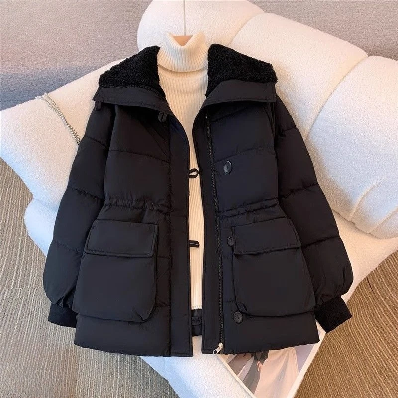 جديد 2025 سترة نسائية من فرو الضأن قطعة واحدة ملابس خارجية شتوية سميكة مع خصر برباط عصري #3