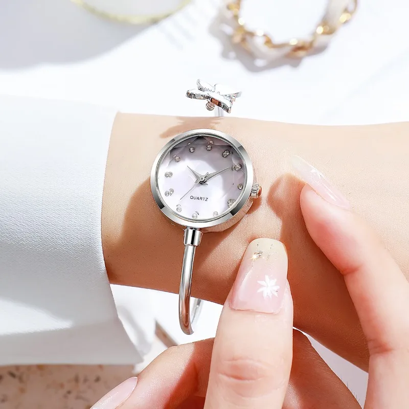 New Diamond Encrusted Women Watch Simple Open  Butterfly Bracelet Watch Compact Round Quartz Watch Wholesale Luxury Wristwatches