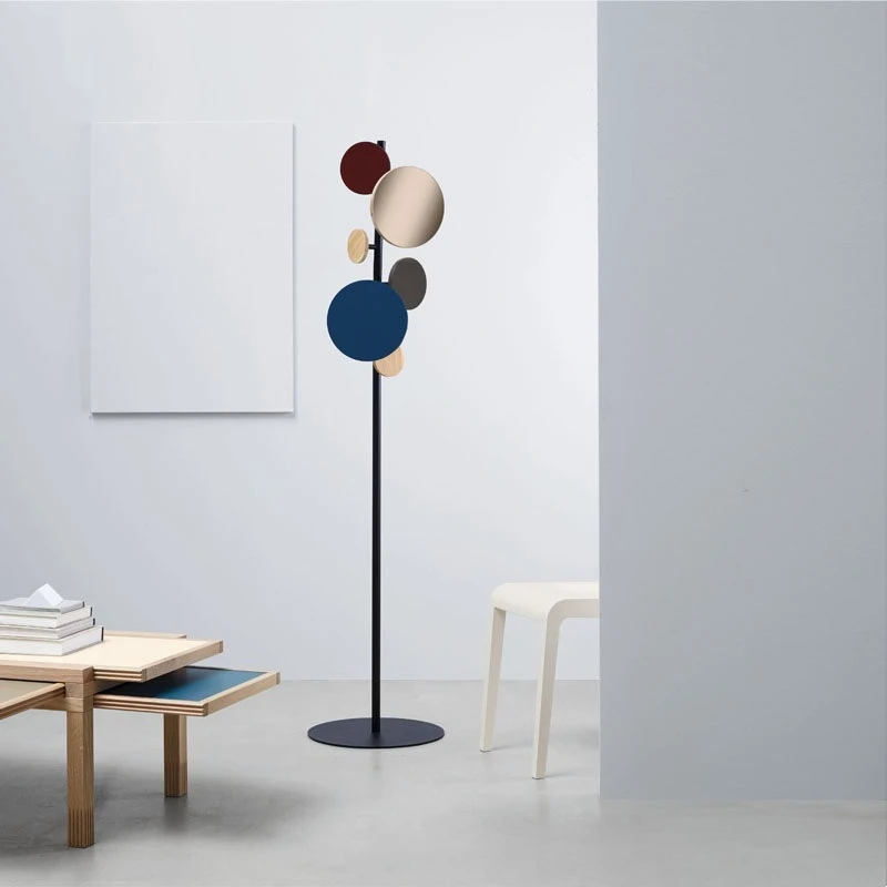 Kapstok van vloer tot plafond