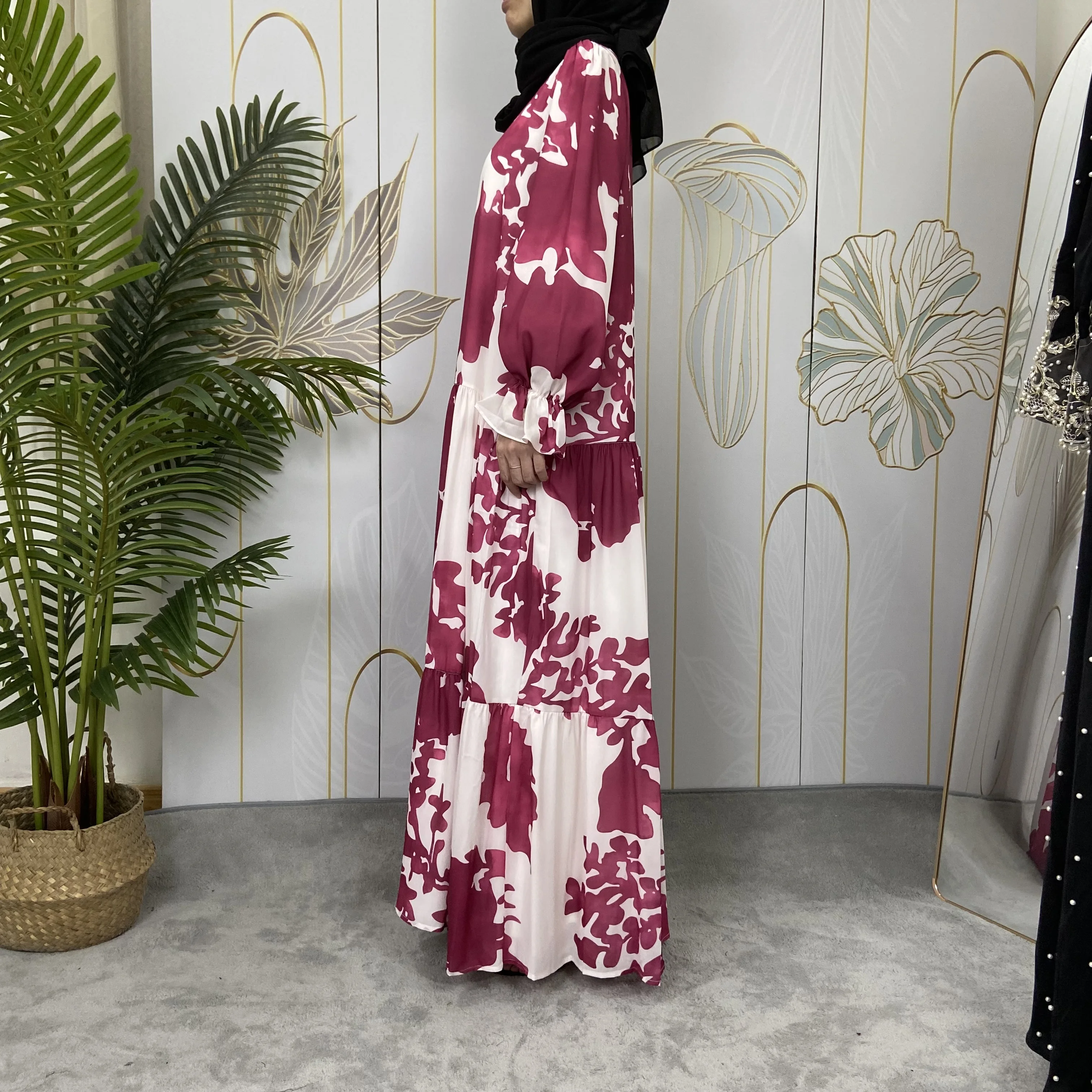 Middle East Türkiye Muslim women Dress Elegant Casual Loose Abaya Kaftan Sundress Long Sleeved Polka Printed O-Neck Arab Robe