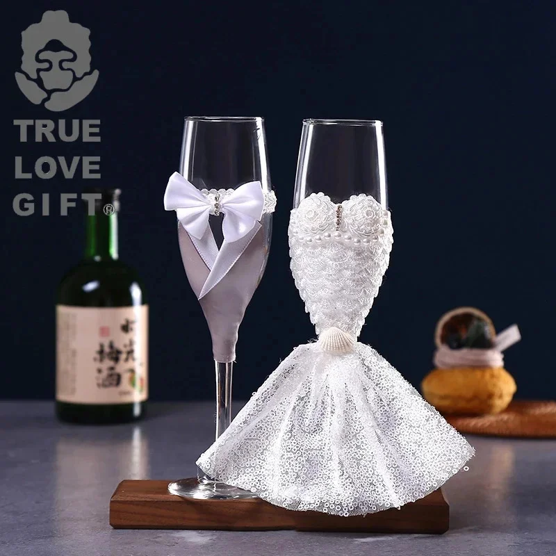 Wedding Champagne Glasses Set For Bride And Groom Romantic Stemmed Toasting Flutes For Wedding Table Decor Gift For Couples