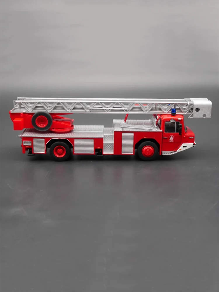 Modelo de vehículo de aleación de motor de fuego IXO Iveco, digirus DLK fundido a presión, colección de simulación terminada, decoración de exhibición de regalo, escala 1:43