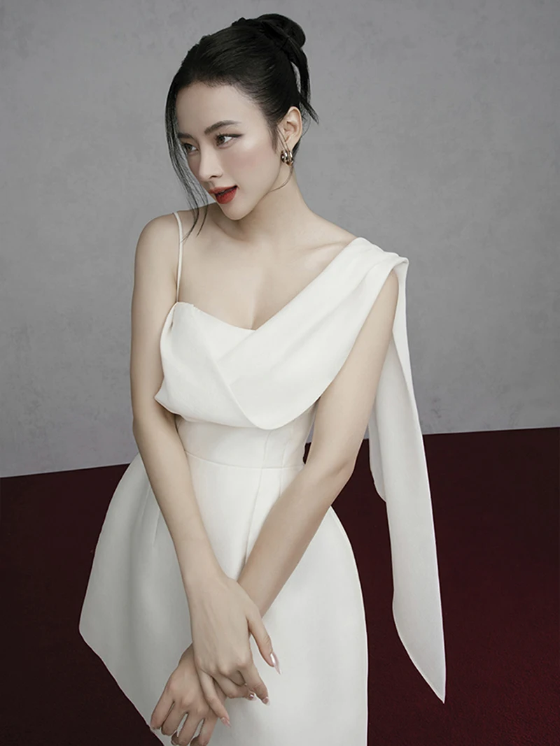 

Элегантное белое вечернее платье на одно плечо для женщин, люксовое, от известного модного бренда, высококачественное.