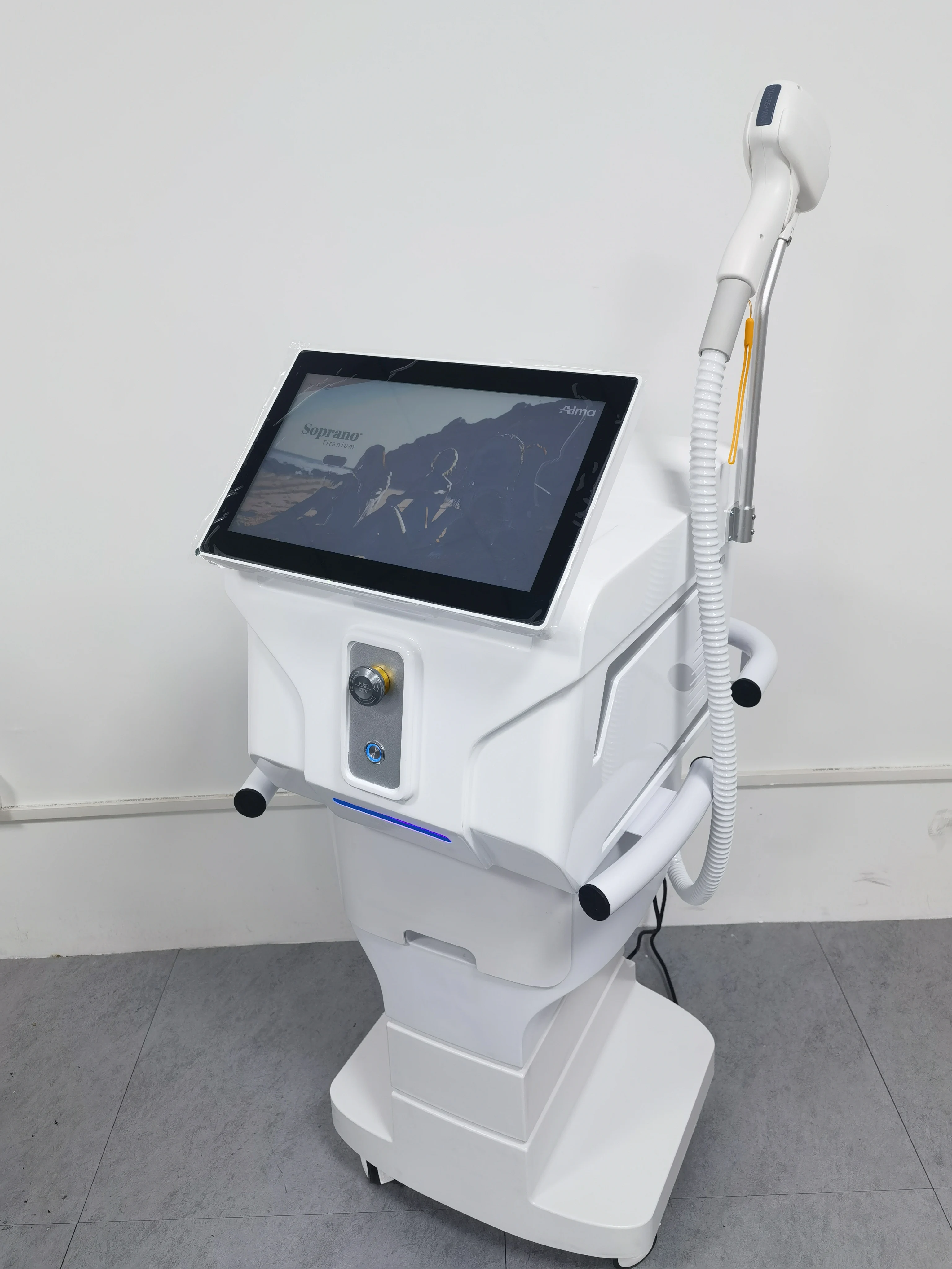 المهنية 4 موجة ديود ليزر الجسم الوجه آلة إزالة الشعر 2025 المحمولة سوبرانو التيتانيوم 4000 واط لنزع الشعر العناية بالبشرة