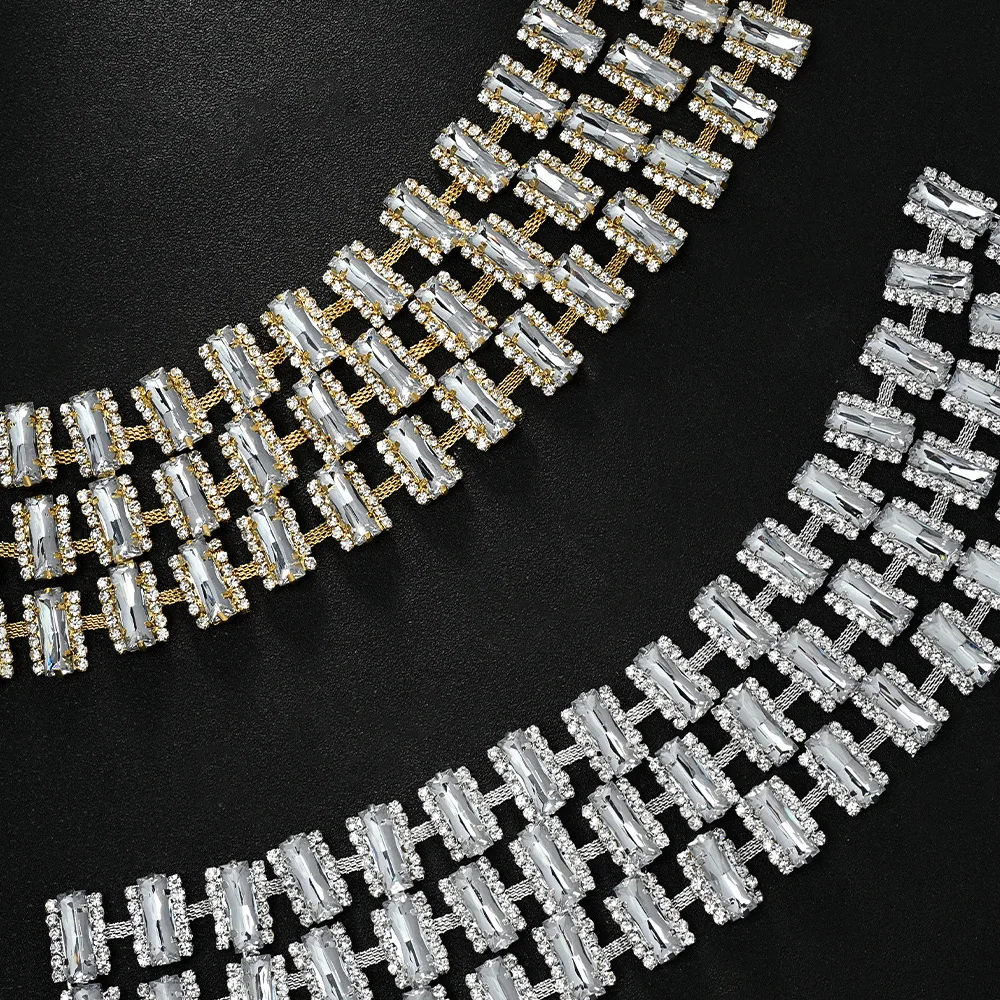 Cross-Border New Hip Hop Exaggerated Multi-Square Drill Nelace Chain Sparkling Clavicle Chain Women's Faion Jewelry