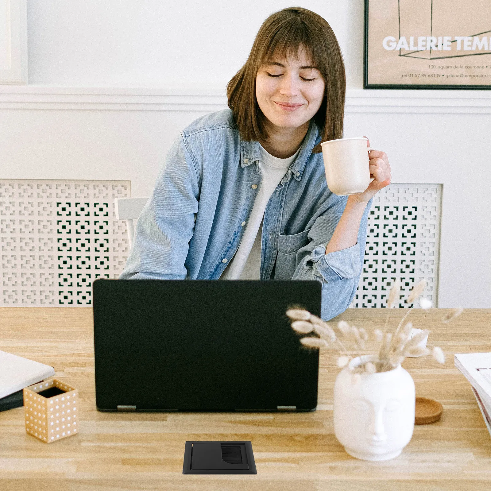 

Комплект из 4 квадратных заглушек для кабельных отверстий в столе, органайзер для проводов, эффективное хранение кабелей, крышка для отверстий в столе для ПК-комплектаций