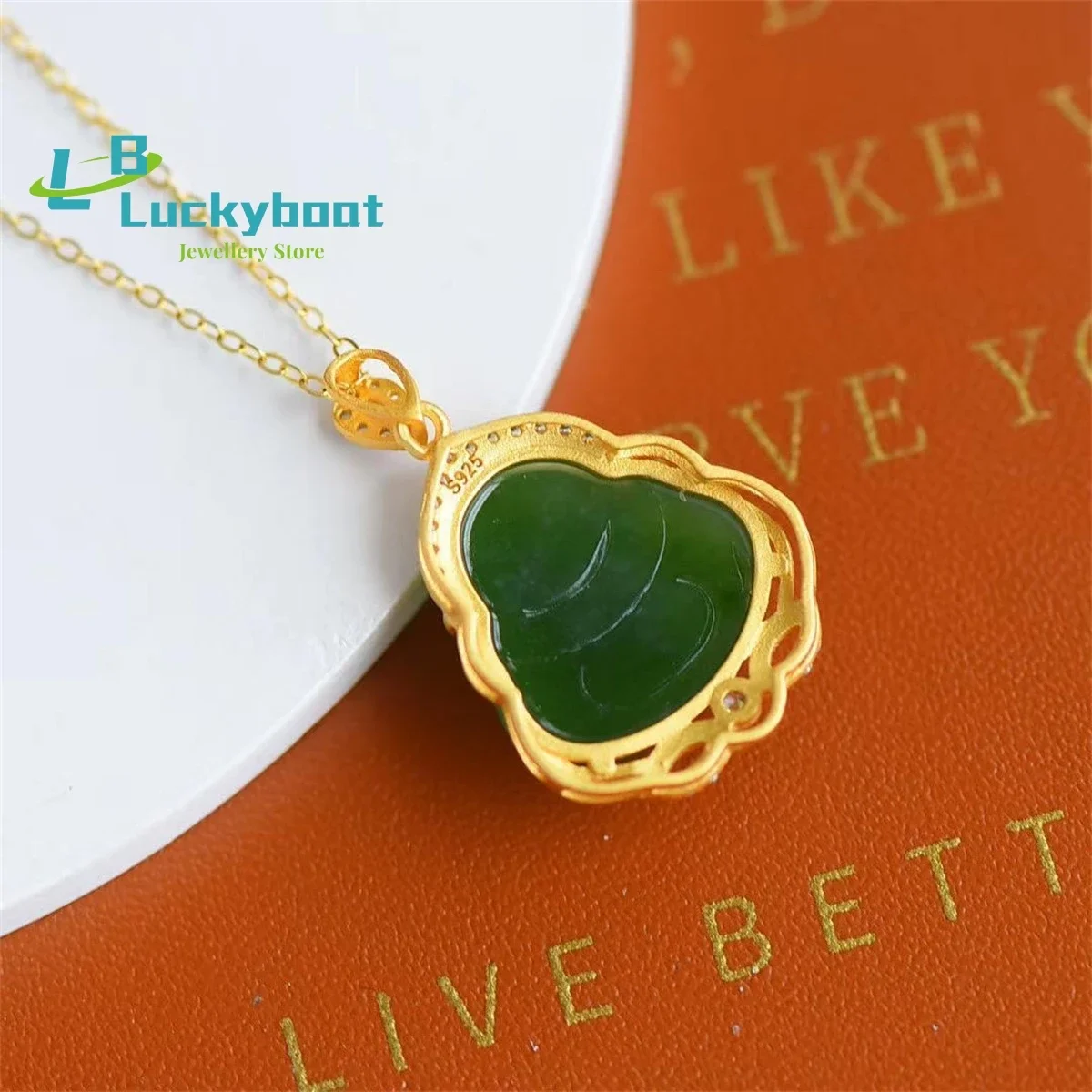 مختارة عالية الجودة الطبيعية Hetian اليشم الأخضر اليشم الصغيرة مايتريا يبتسم بوذا قلادة S925 الاسترليني قلادة فضية ل