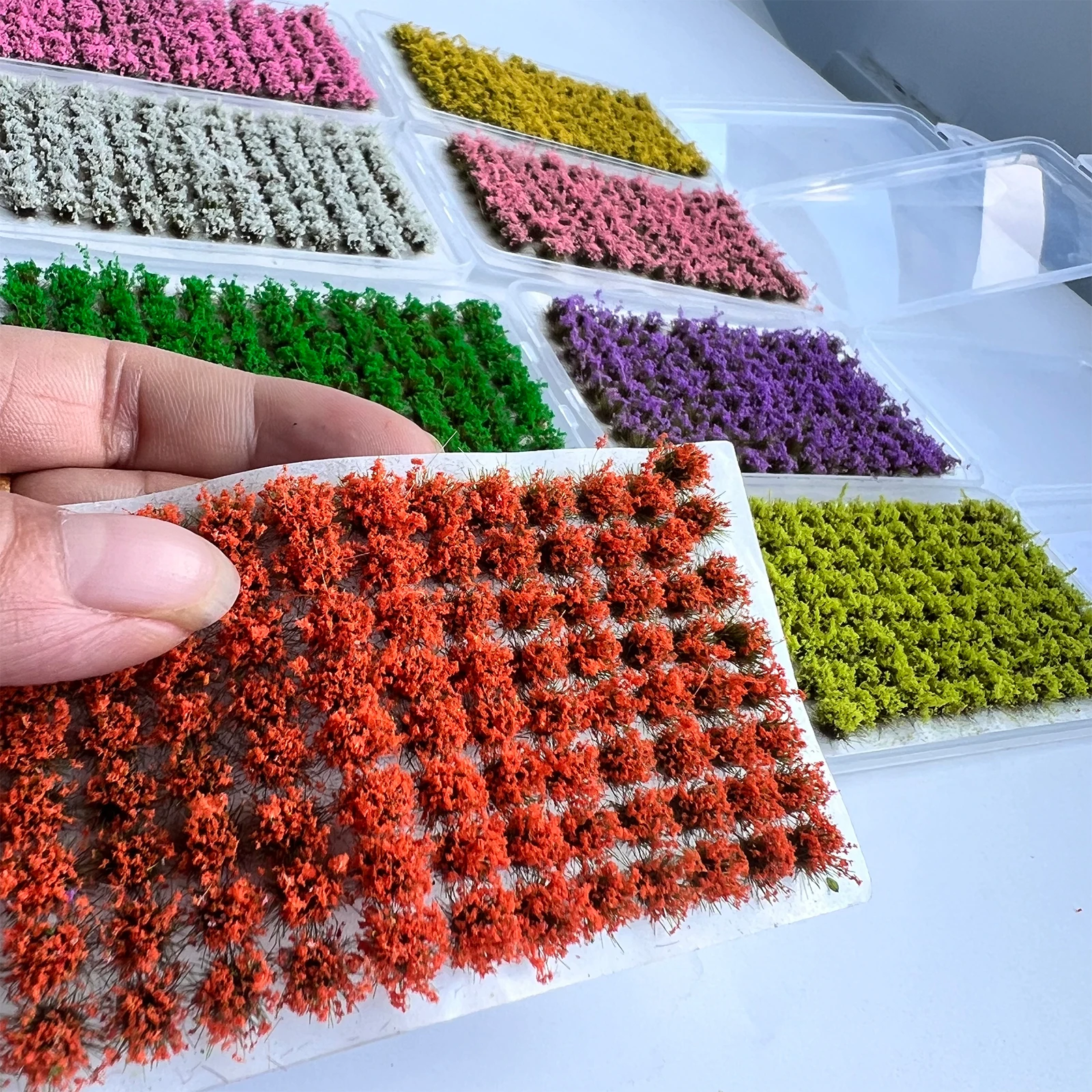 

104 шт./кор., мини-цветочный кластер, диорама, макет, матовая вискоза, пучки травы, группы овощей для железнодорожного поезда, декор, пейзаж