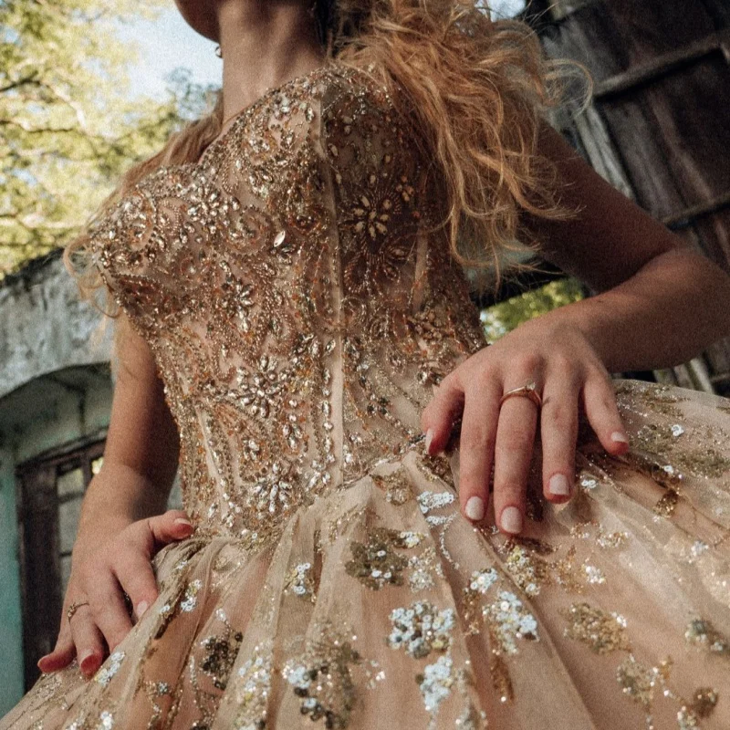 

Champagne Quinceanera Dresses Off the Shoulder Crystal Glitter Pearl Decal Layering Long tail Vestido De 15 Quinceanera Customiz