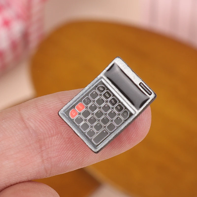 1 Pc 1:12 ドールハウスミニチュア金属電卓文具模型玩具研究シーンの装飾おもちゃドールハウスアクセサリー