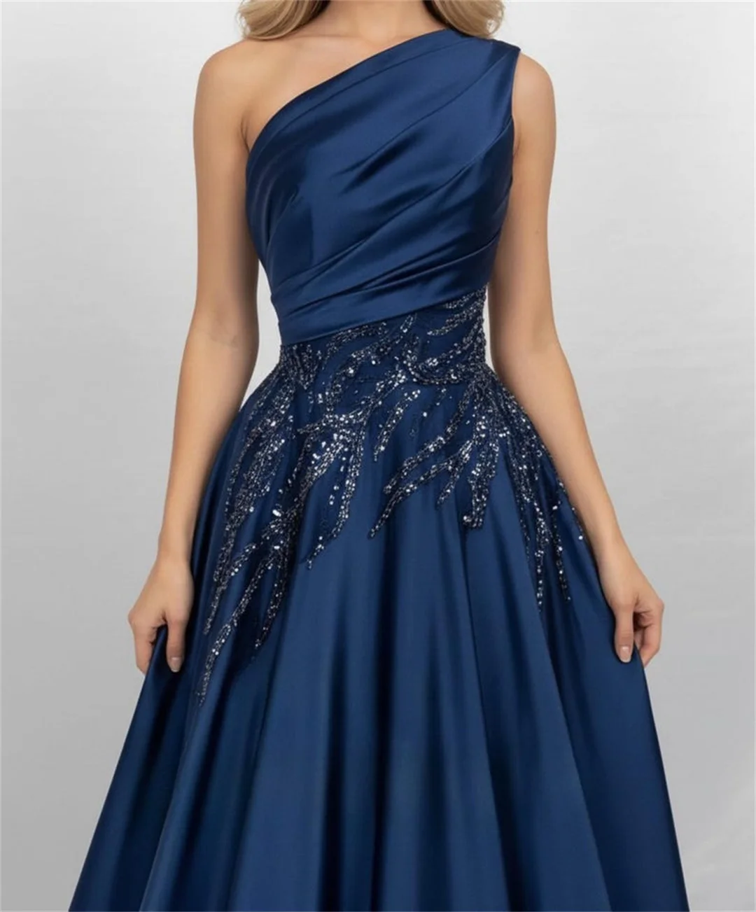 Navy Blue Vintage Satin One-Shoulder Prom Dresses With Sequins Appliques Elegant Ruchd Sleeveless Festival Formal Evening Gowns