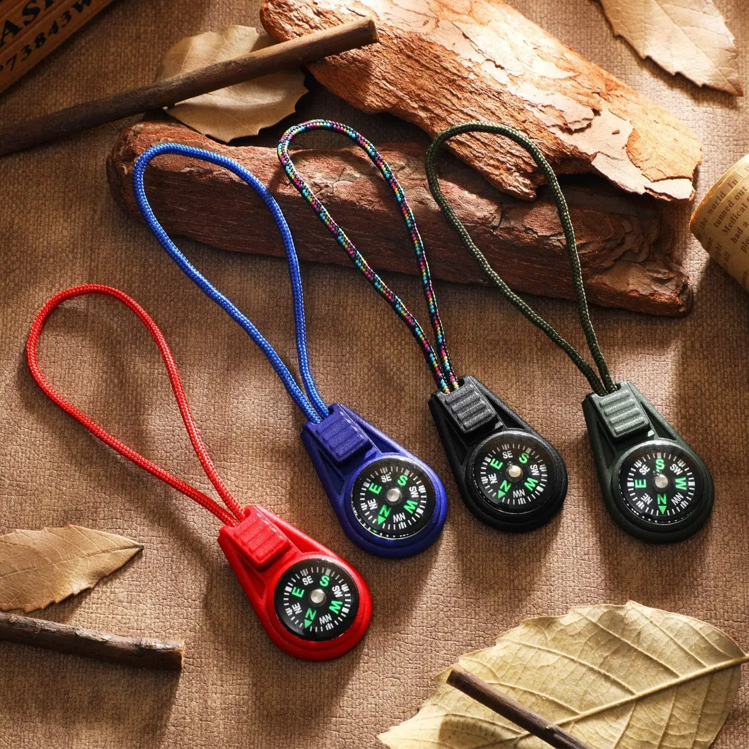 10 Pcs Multi-Color Mini Survival Compass Outdoor Camping Hiking Pocket Compass Liquid Filled Mini Compass on Cord for Emergency