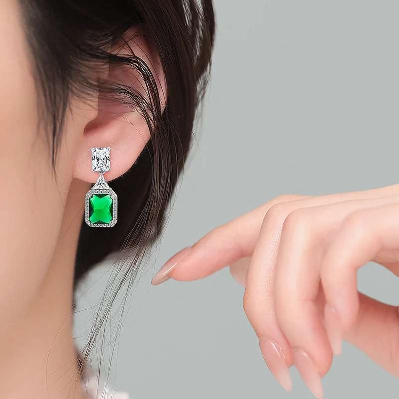 2026 Korean-style square emerald fashion pendant necklace and earrings set for ladies - two-piece jewelry set