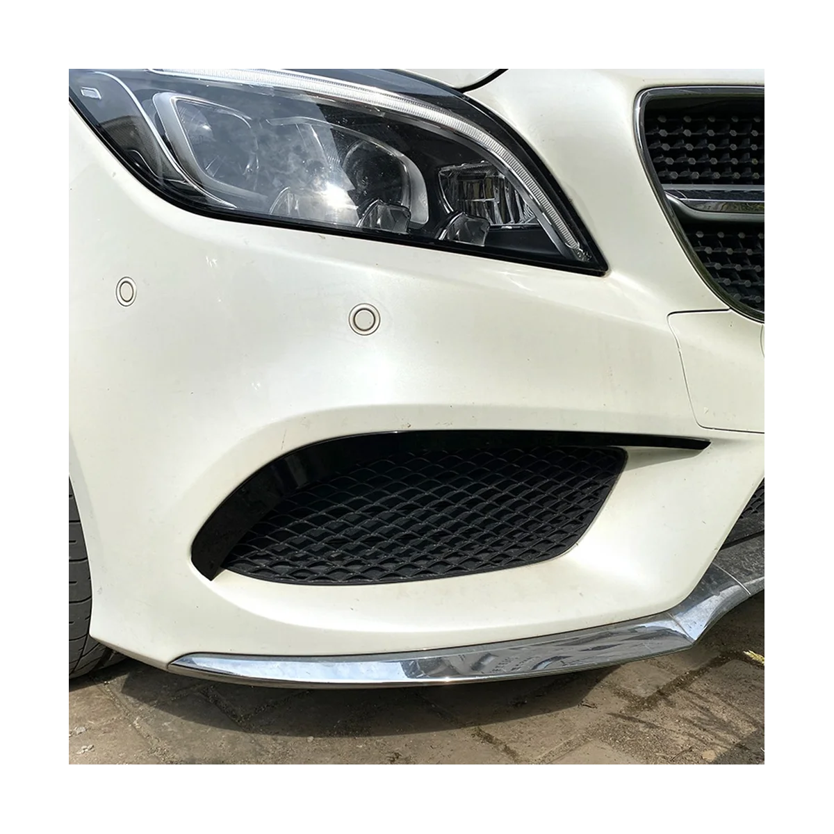 Car Front Bumper Spoiler Fog Light Grille Trim for Mercedes Benz CLS Class C218 X218 2014-2017 AMG