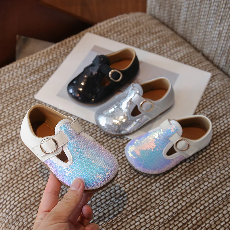 

Новые детские туфли принцессы, весна 2024, модные универсальные элегантные и шикарные кожаные туфли на мягкой подошве с блестками для девочек