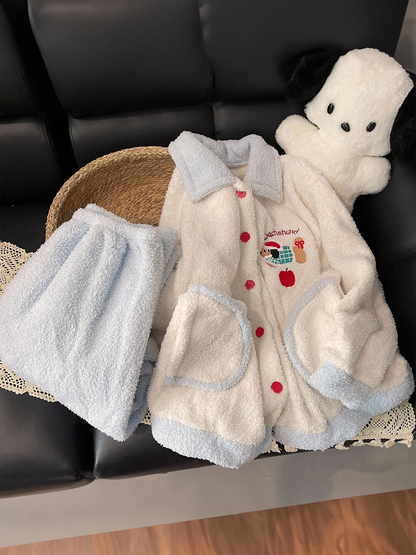 

2025 New Women's f-Fce Pajamas Winter Hello Kitty Cartoon Casual Sanrio Fce-Lined Thi Coral Fce Autumn Winter Home Clothes Gift