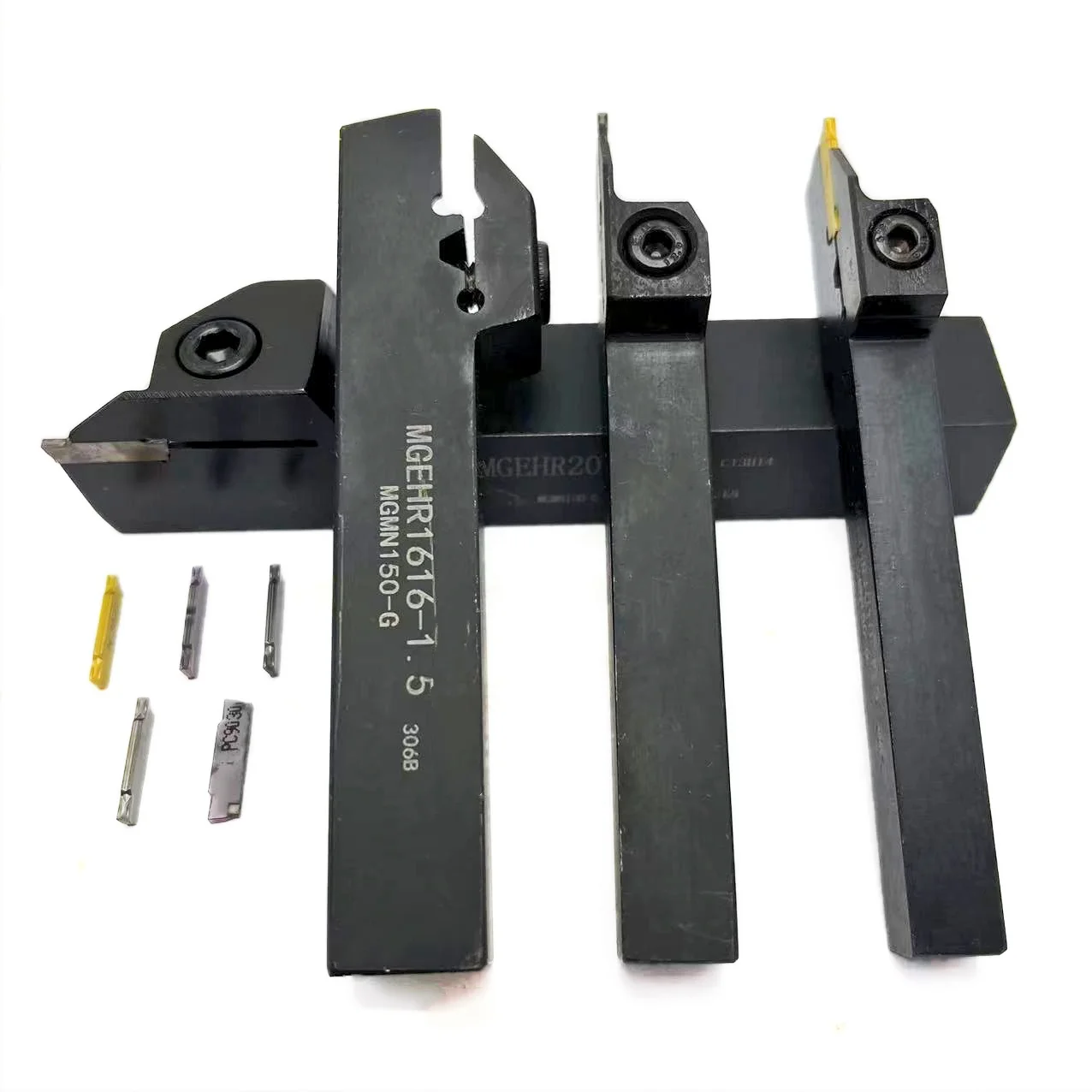 MGEHR1010 MGEHR1212-1.5 MGEHR1616 MGEHR2020 MGEHR2525 1.5 pemegang alat Grooving MGMN150 sisipan Grooving karbida