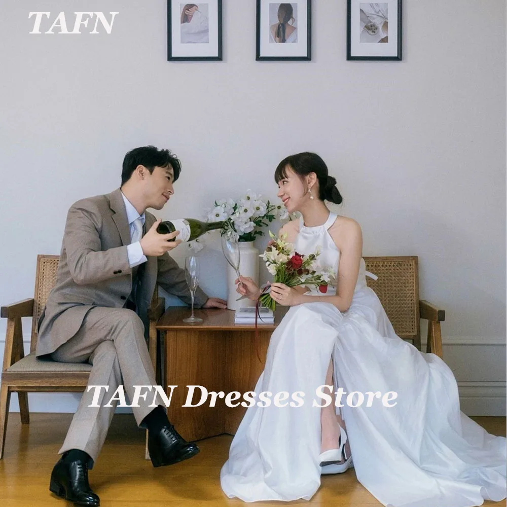 TAFN A-line White Wedding Dresses Halter Simple Korea Bridal Gown Custom Made Photo Shoot Sleeveless Gown for Bride