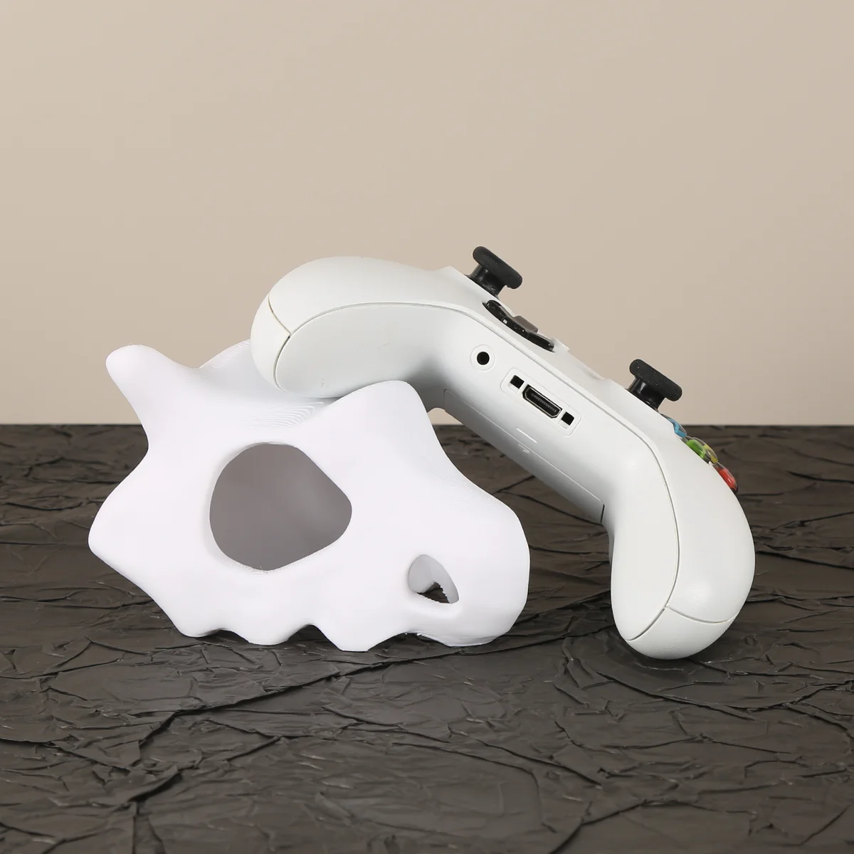 1pc Universal Cartoon Character Controller Stand - Creative Game Controller Stand, Innovative Game Controller Display Stand