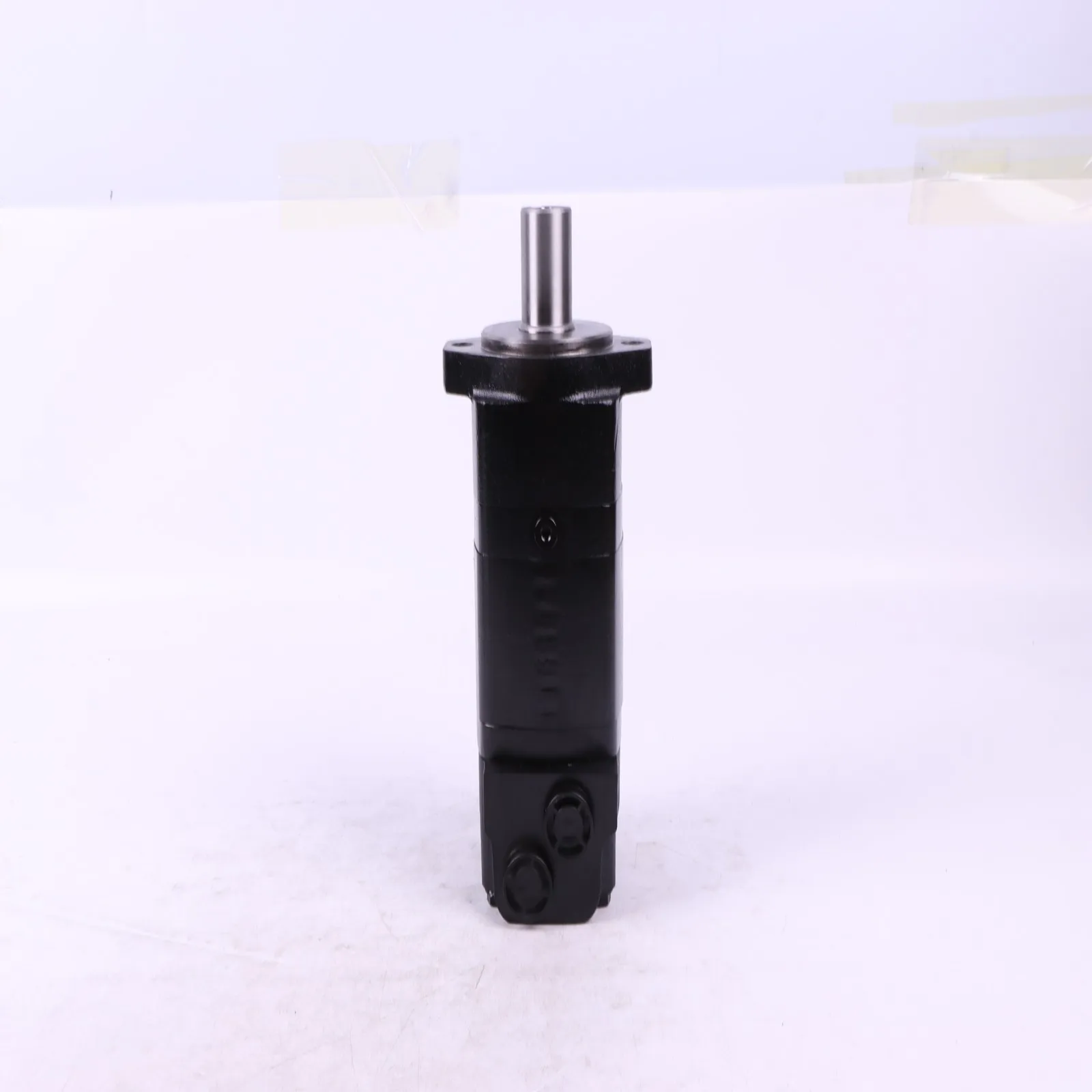 

1041228006 Гидравлический двигатель для CharLynn Eaton 393,8 CC 24.03 CI 2, болт со стандартным креплением, вал 1-1/4 дюйма