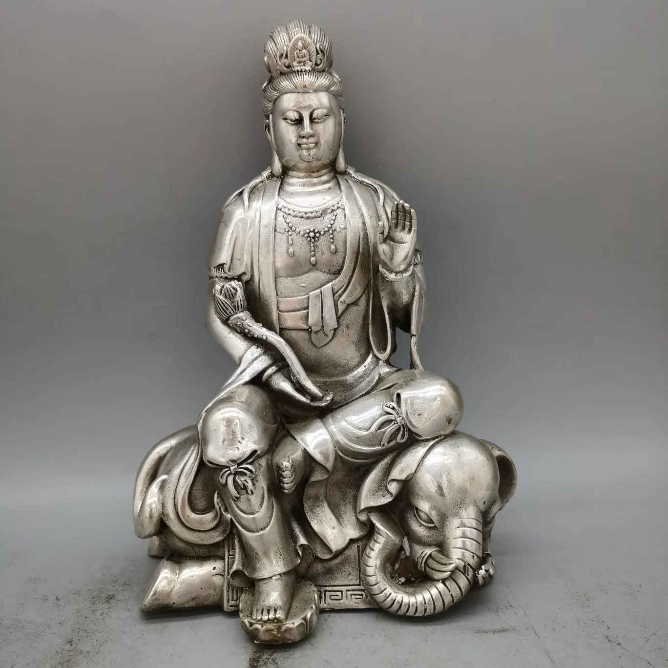 Chinese pure bronze Buddha Manjusri home decoration, the Buddha of Guanyin Buddha hall to consecrate silver Buddha decoration