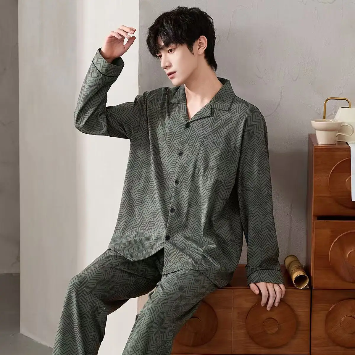 Duże rozmiary, luksusowe męskie piżamy codzienne, wiosenno-jesienne z kołnierzykiem, z długim rękawem, odpowiednie na wyjścia jesienią i zimą, luźne ubrania do noszenia w domu.