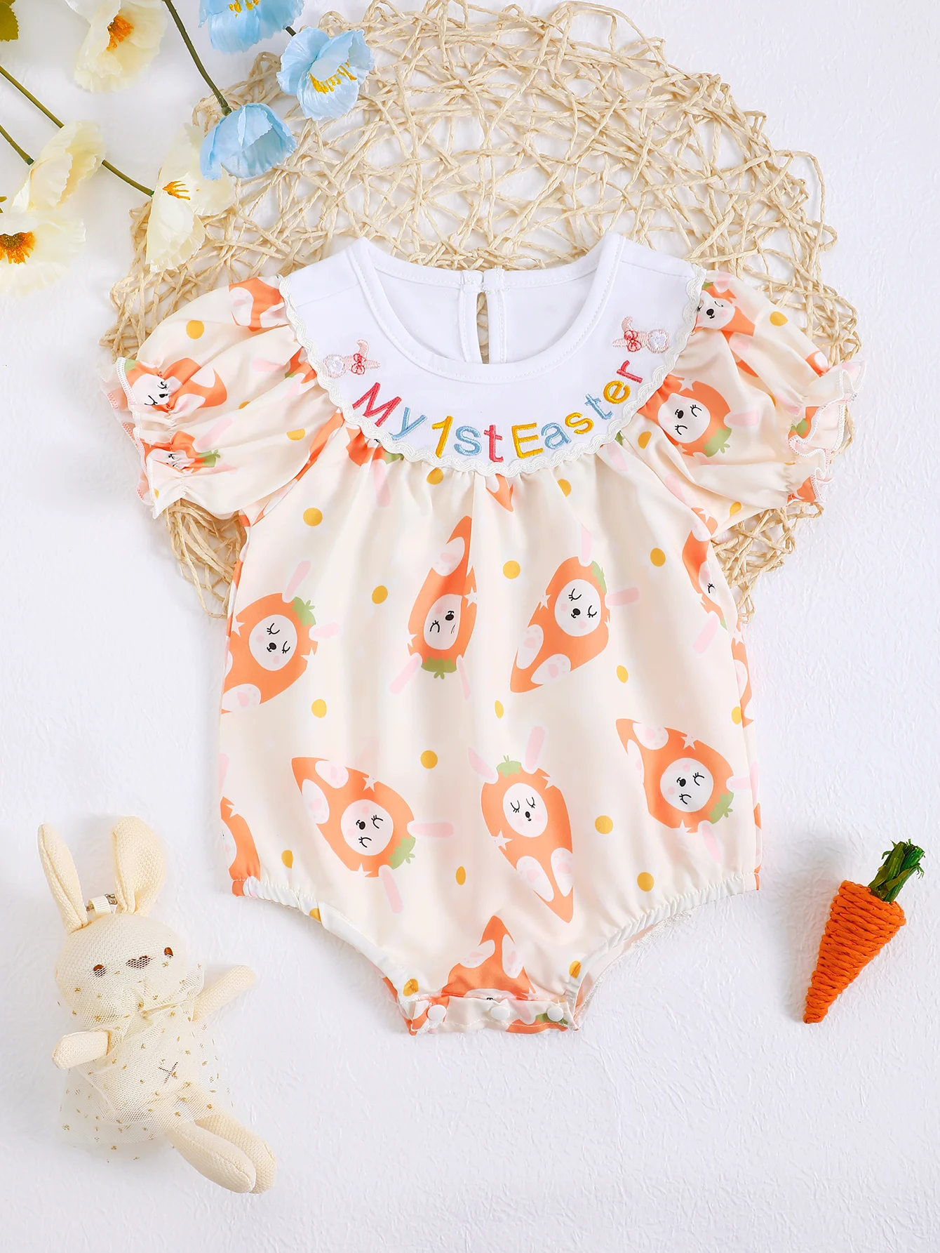 

Baby Girl's Easter Carrot Cartoon Print Short Sleeve Triangle Romper Suit Infant Clothing