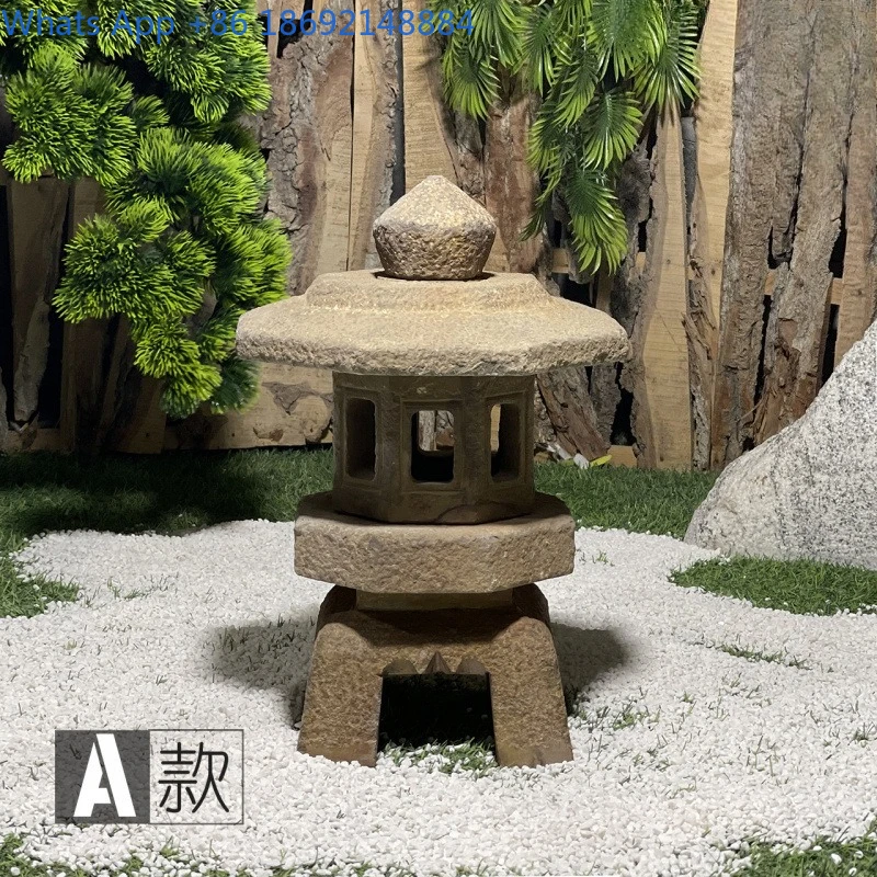 

Antique-Style Japanese Courtyard with Carved Curvaceous Stone, Retro Landscape Garden with High Aesthetic Value
