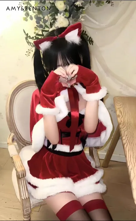 

2025 Autumn Winter New Hot Sale Cute Sexy Velvet Red Cosplay Strapless Short Top and Skirt Christmas Maid Costume Set